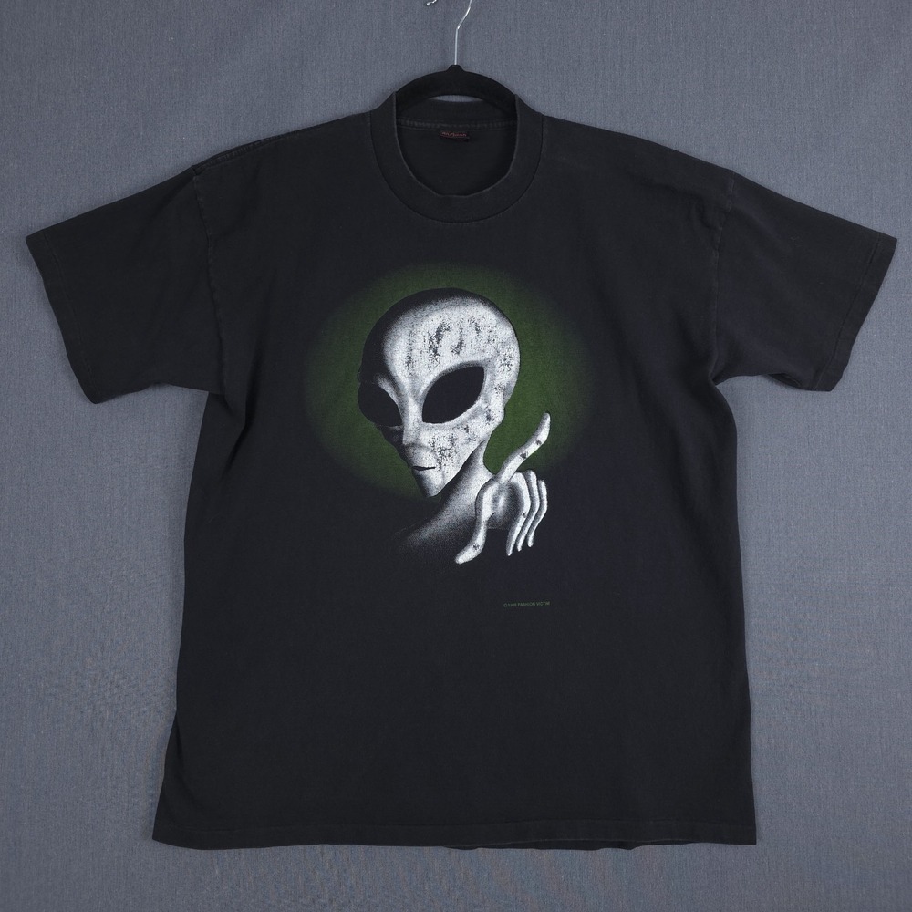Vintage Fashion Victim Alien Shirt XL Black Short Sleeve Glow in the Dark 1995
